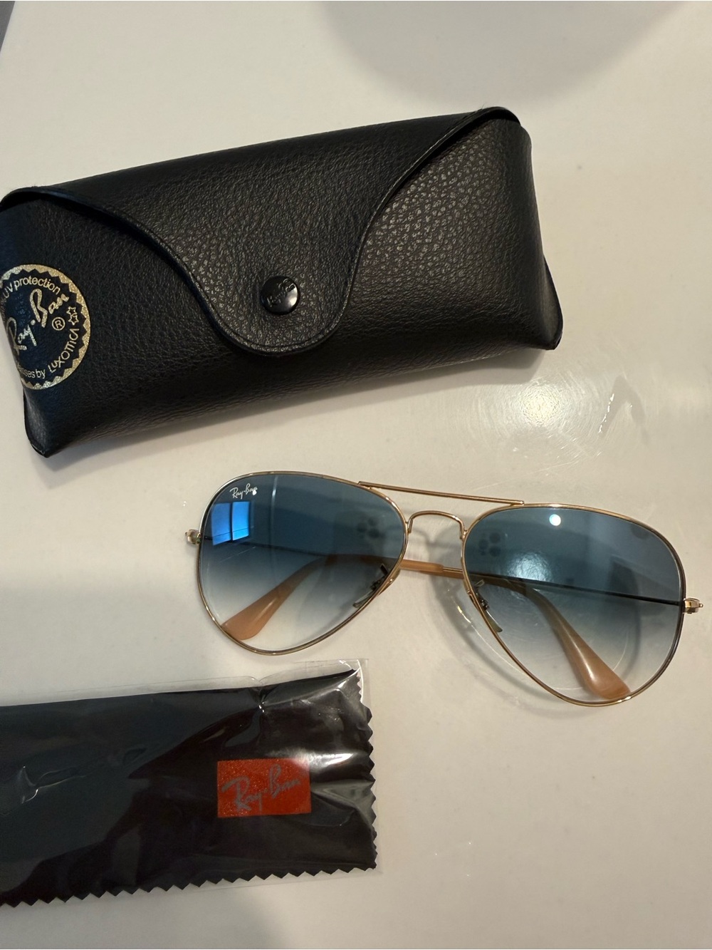 Ray-Ban Gold Frame Aviator Sunglasses with Blue Gradient Lenses - Picture 2 of 4
